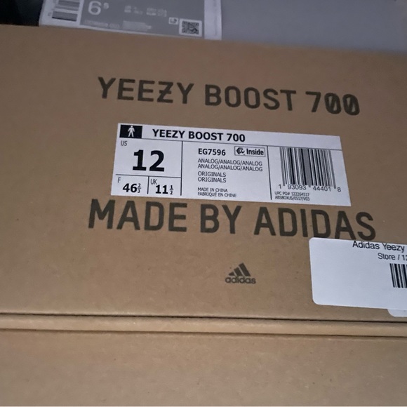 Yeezy 700 “analog” - Picture 2 of 2